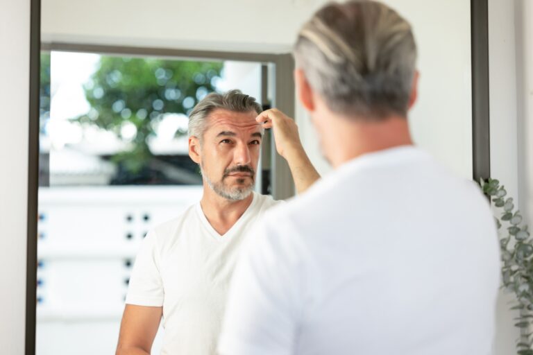 Dutasterida para a queda de cabelo: Tudo o que precisa de saber 5 dutasterida para a queda de cabelo